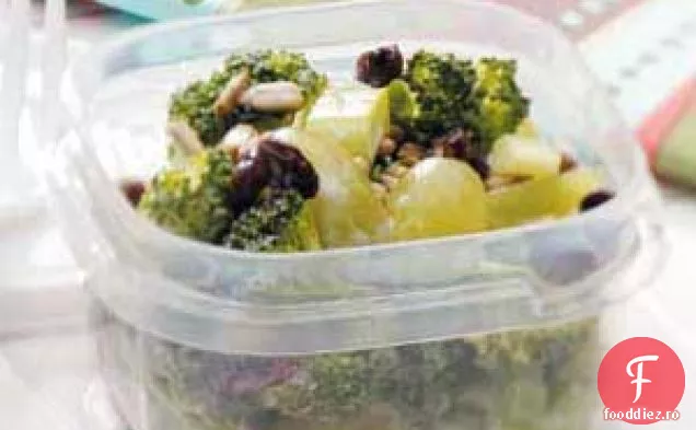 Salată De Struguri De Broccoli