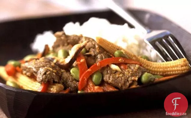 Carne de vită de susan și legume asiatice