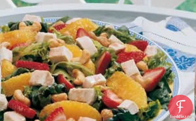 Salată De Pui Cu Căpșuni-Portocale