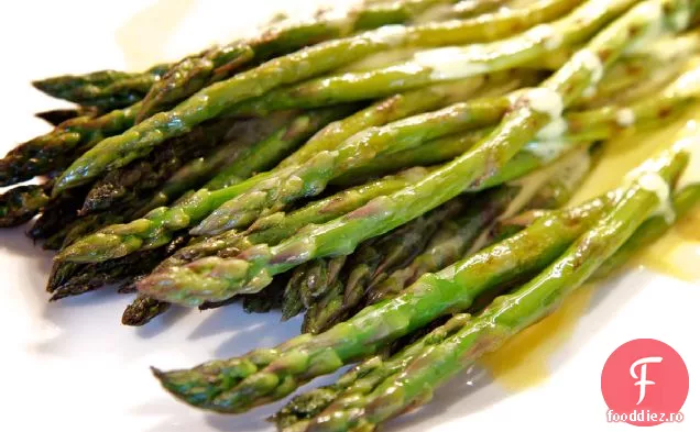 Sparanghel La Grătar Cu Mandarină Aioli