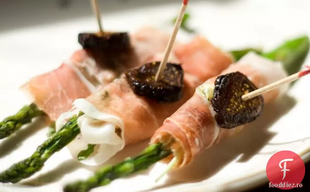 Prosciutto Sparanghel Învelit Cu Smochine Și Brânză De Capră