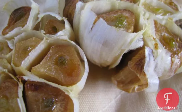 Sparanghel La Grătar Cu Oțet De Usturoi Prăjit