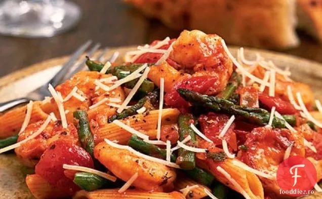 Creveți, sparanghel și paste Penne