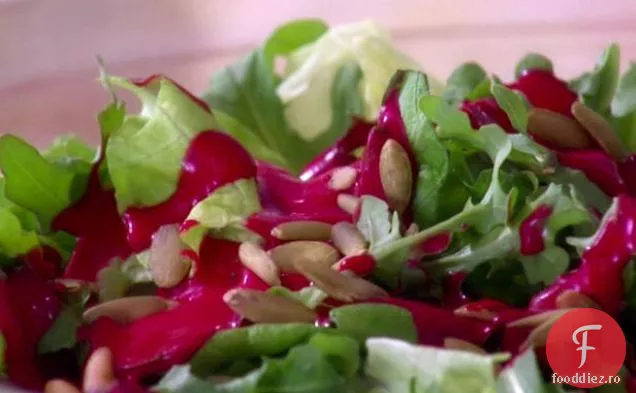 Salată Bibb și rucola cu vinetă de zmeură