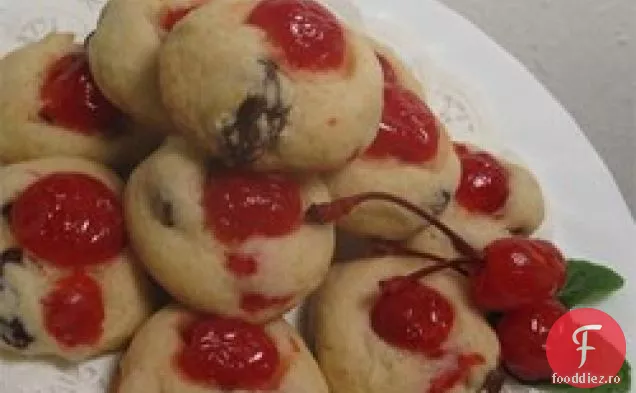 Face Înainte Cherry Face Cu Ochiul