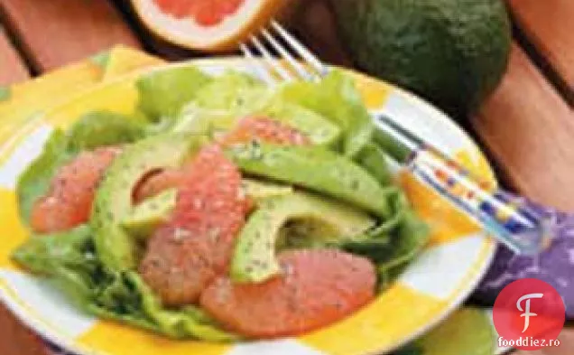 Salată De Avocado De Grapefruit