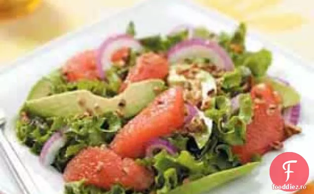 Salată De Avocado De Grapefruit