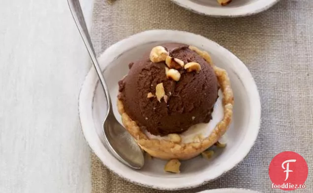 Cupcakes Cu Înghețată De Ciocolată-Alune