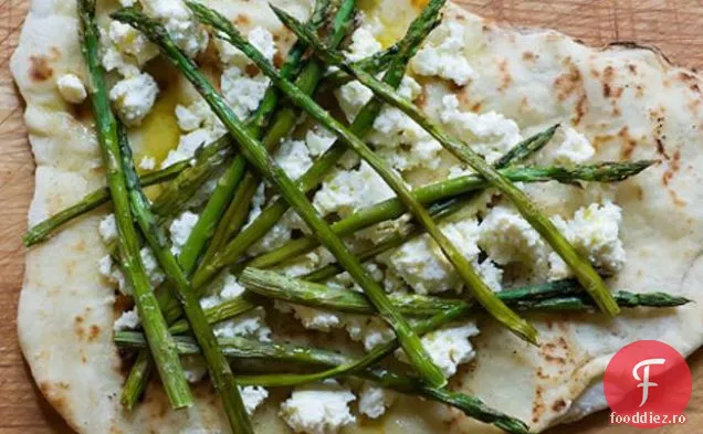 Pizza Ricotta Cu Sparanghel La Grătar