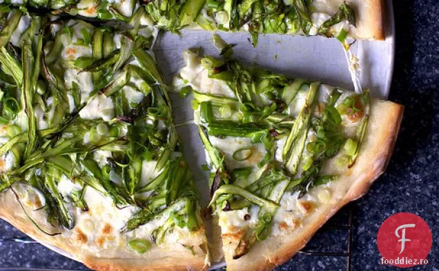 Pizza Cu Sparanghel Ras
