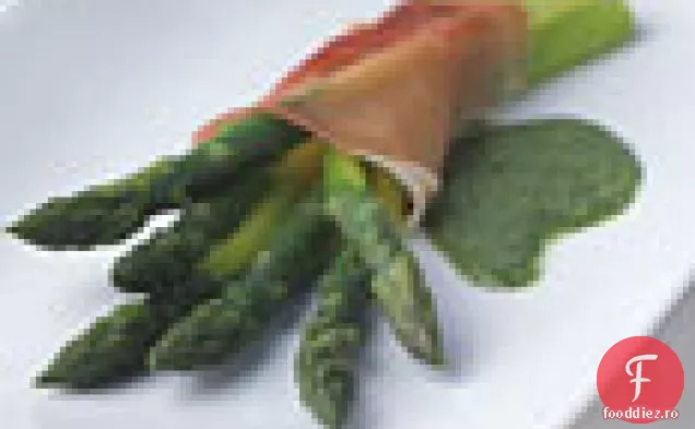 Prosciutto-sparanghel învelit cu pansament de mentă