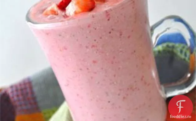 Smoothie De Mic Dejun Cu Fulgi De Ovăz Cu Căpșuni