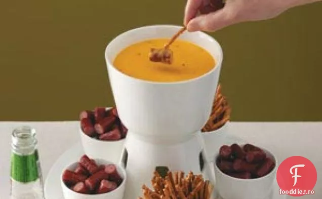 Fondue De Bere Și Cheddar
