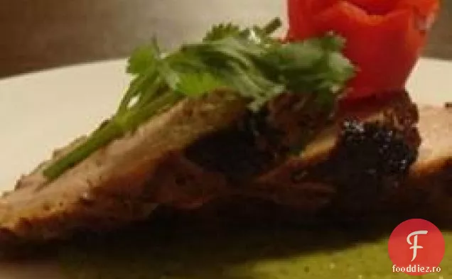 Carne de porc peruviană cu sos de chili de avocado