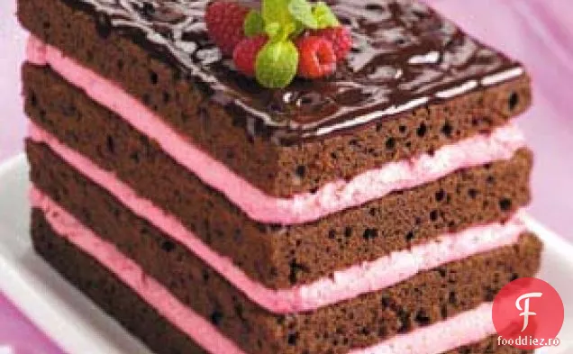 Tort De Ciocolată Cu Cremă De Zmeură