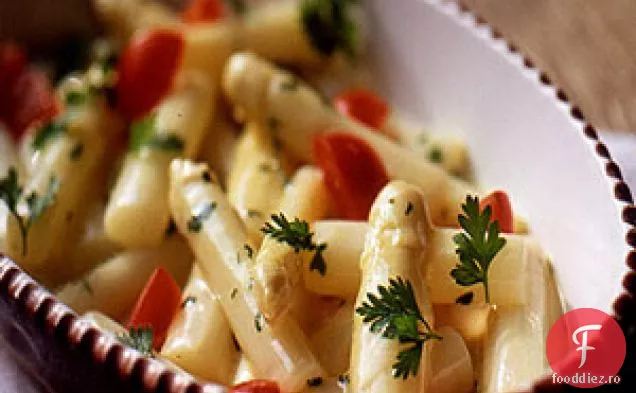 Ragout De Sparanghel Cu Roșii Cherry Și Chervil Beurre Blanc