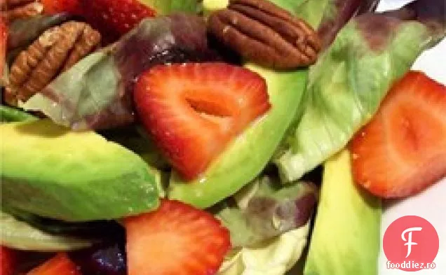 Salată De Avocado Cu Căpșuni