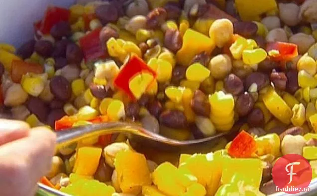 Salată de porumb și fasole neagră cu vinetă de busuioc-Tei