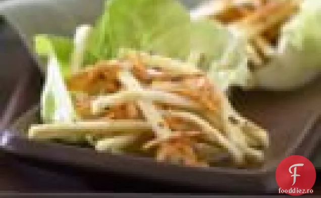 Salată De Rădăcină De Țelină Și Morcovi Cu Pansament Cremos