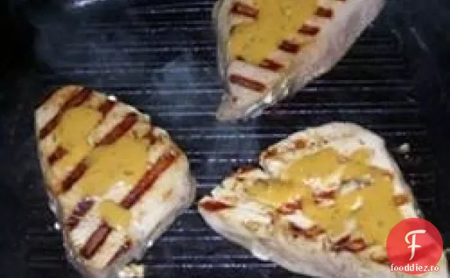 Fripturi de ton la grătar cu sos de mărar