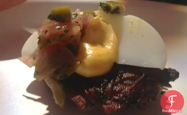 Olive Savura Și Deviled Ou Latkes