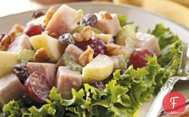 Salată De Curcan Waldorf