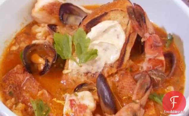 Fulton Fish Market Cioppino cu crutoane de aluat