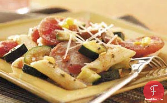 Cârnați afumați cu Penne și legume