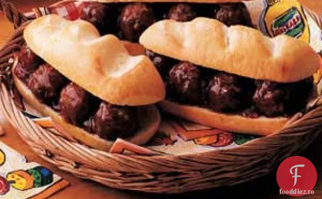 Sandvișuri Gustoase Cu Chiftele