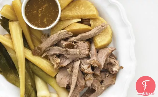 Umăr de porc fiert în cidru tare