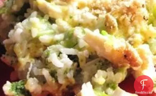 Broccoli, orez, brânză și caserolă de pui