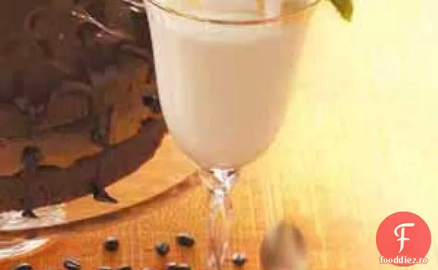 Mousse Elegantă De Ciocolată Albă