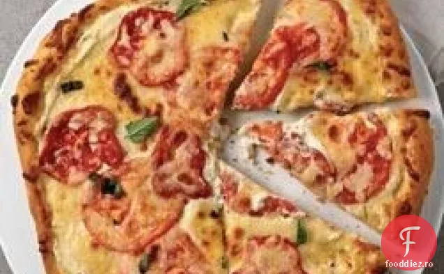 Pizza Ușoară Cu Roșii Și Busuioc