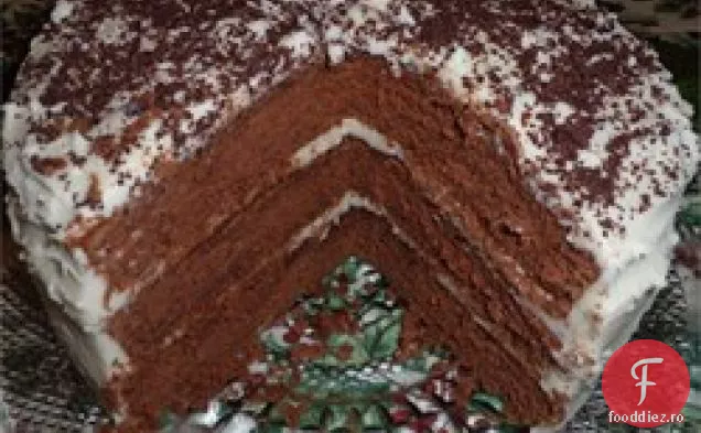 Tort de ciocolată Lizzie cu umplutură de Caramel