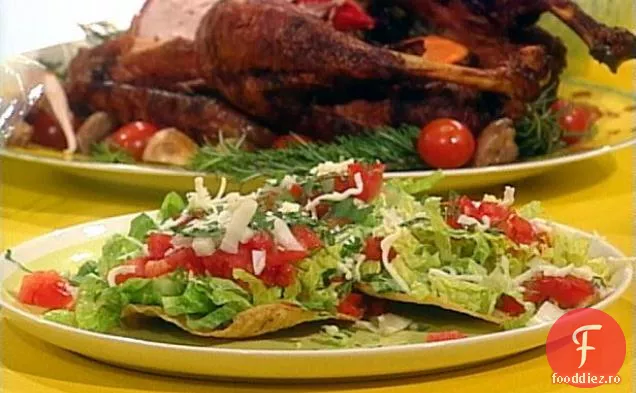 O salată cu Crunch și substanță: Tostadas de fasole și legume