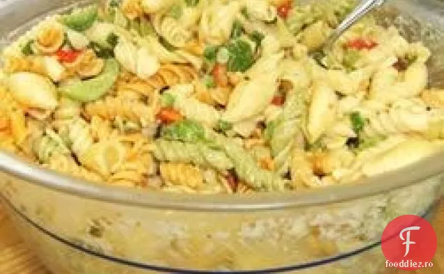 Salată Simplă De Macaroane