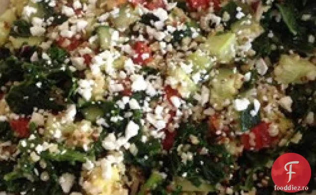 Salată de Kale, Quinoa și Avocado cu vinetă de lămâie Dijon