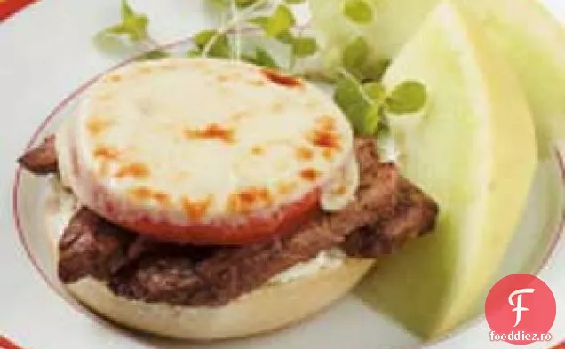 Sandvișuri Cu Friptură De Roșii