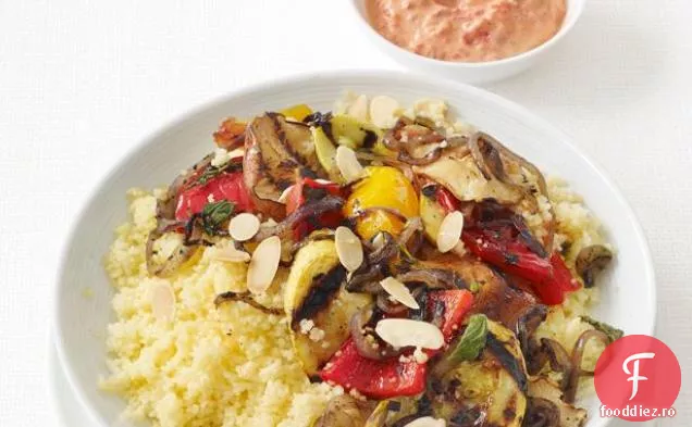 Legume la grătar cu cuscus și sos de iaurt