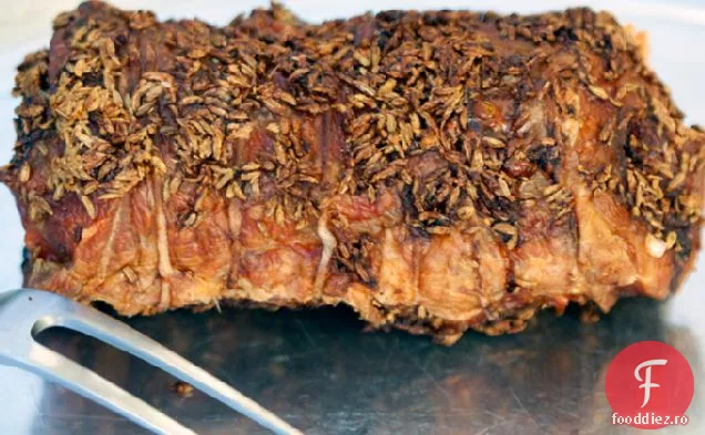 Carne De Porc Prăjită Cu Fenicul Și Usturoi