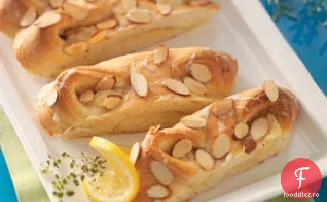 Tort De Cafea Cu Brânză De Migdale