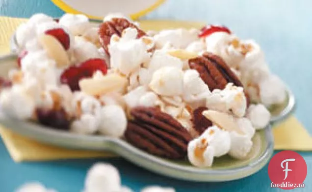 Cranberry Popcorn Deluxe