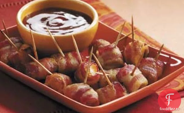 Aperitive învelite în slănină
