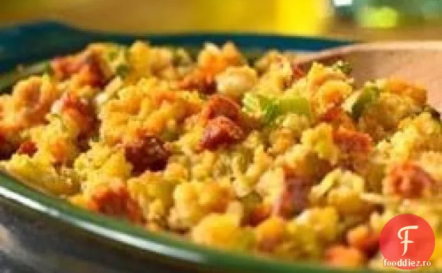 Umplutură de pâine de porumb cu chorizo și chile