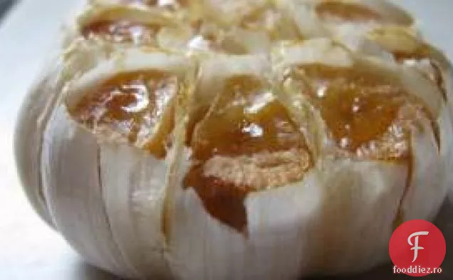 Usturoi Prăjit Și Sos De Cremă Gorgonzola