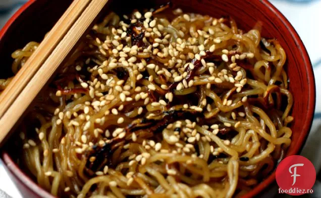 Ușor De Prăjit Cu Tăiței