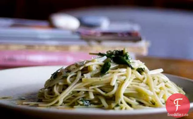 Spaghete Cu Sos Pesto