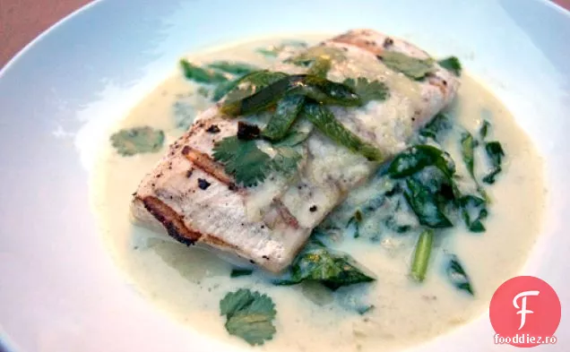 Mahi Mahi cu Chile verde-bulion de nucă de cocos