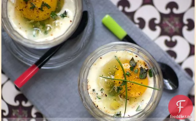 Ouă En Cocotte Cu Somon, Praz Și Mouillettes