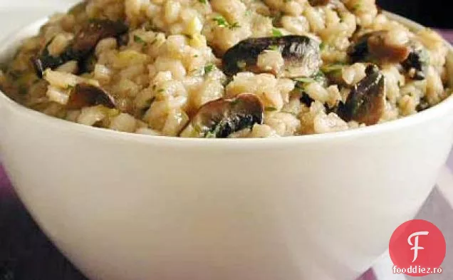 Risotto de orz cu praz caramelizat și ciuperci